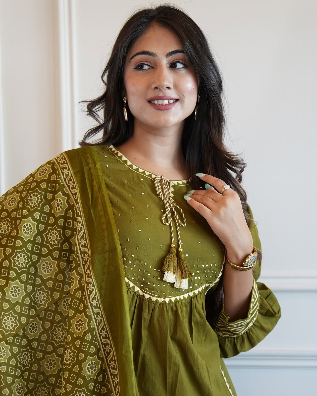 Floral Embroidered Chanderi Cotton Patti Work Kurta And Pant With Dupatta Set