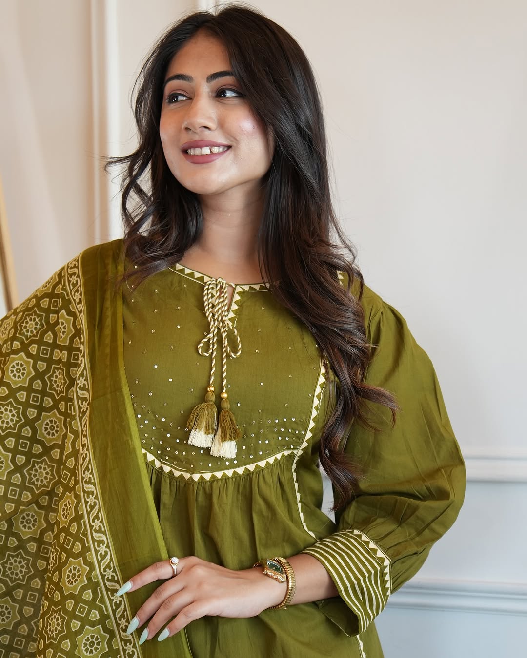 Floral Embroidered Chanderi Cotton Patti Work Kurta And Pant With Dupatta Set