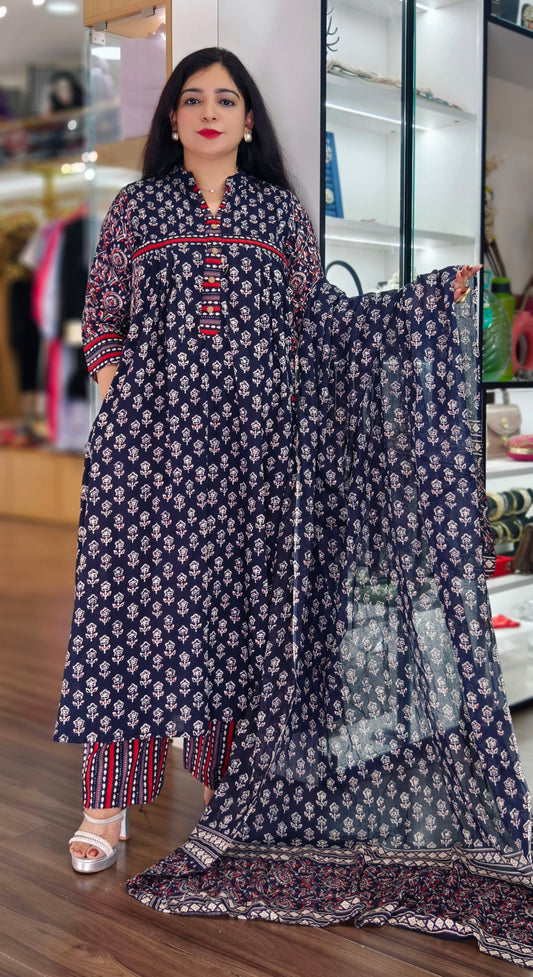 Beautiful Blue Kurta With Pant Dupatta Set