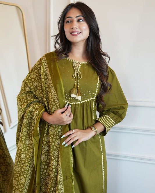 Floral Embroidered Chanderi Cotton  Patti Work Kurta And Pant With Dupatta Set